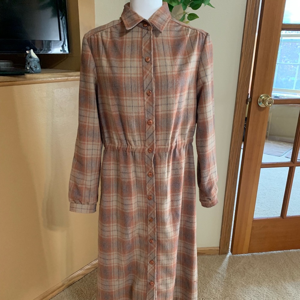 🔥 Vintage Flannel Dress 🔥